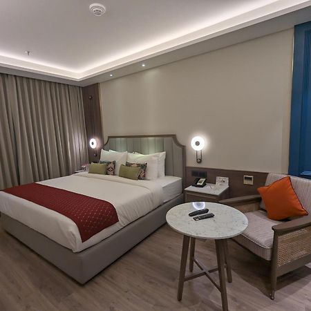 Boulevard 9 Luxury Resort & Spa Nadiad Exterior photo