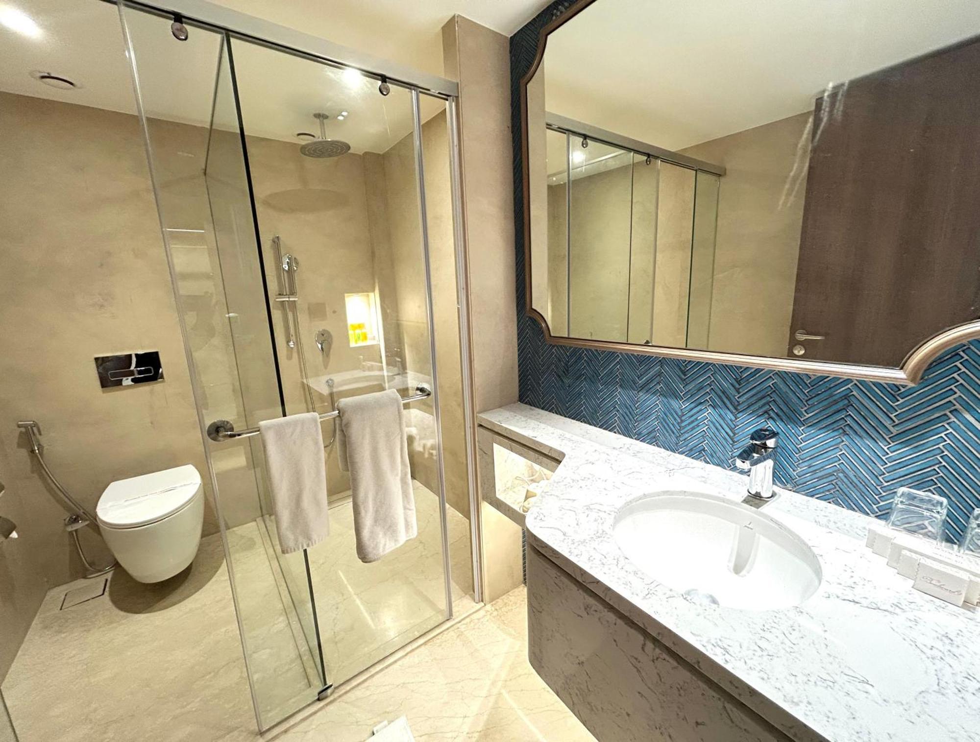 Boulevard 9 Luxury Resort & Spa Nadiad Exterior photo